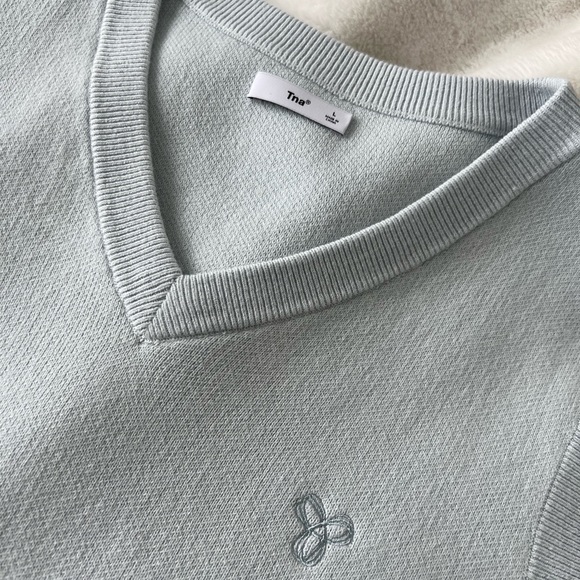 Aritzia TNA Cotton Sweater Vest - Picture 2 of 3